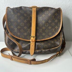Louis Vuitton Shoulder Bag Saumur 35 Browns Monogram. Authentic.